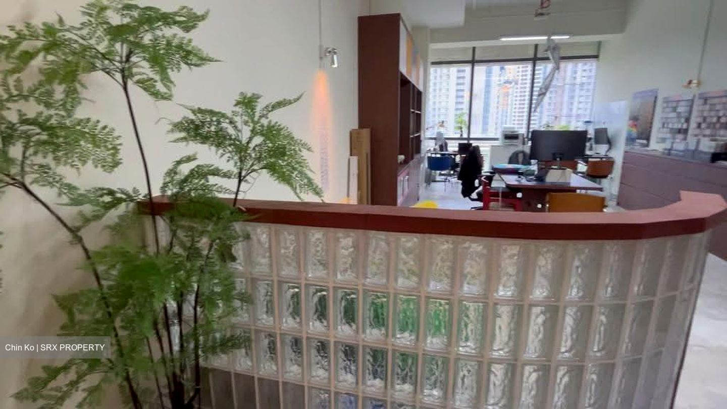 Woods Square (D25), Office #625426291